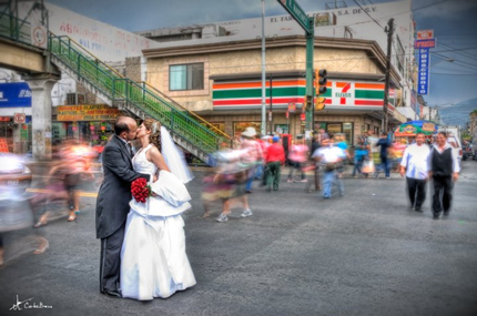 Boda de Chica Regia by Carlos Bravo